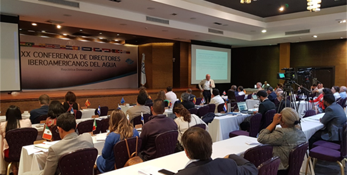 A. Embid participando en la CODIA