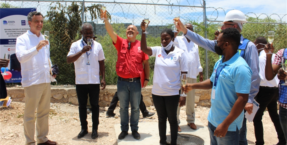 Embajador de Haití con Director de DINEPA