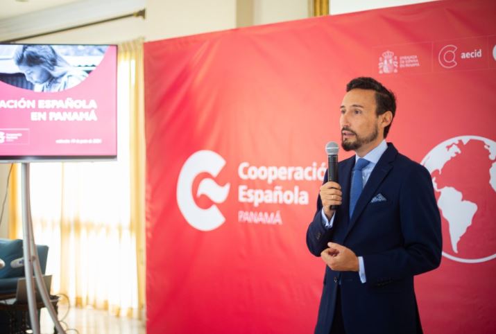 S.E. Guzmán Palacios, Embajador de España presenta datos de inversión de programas y proyectos ...