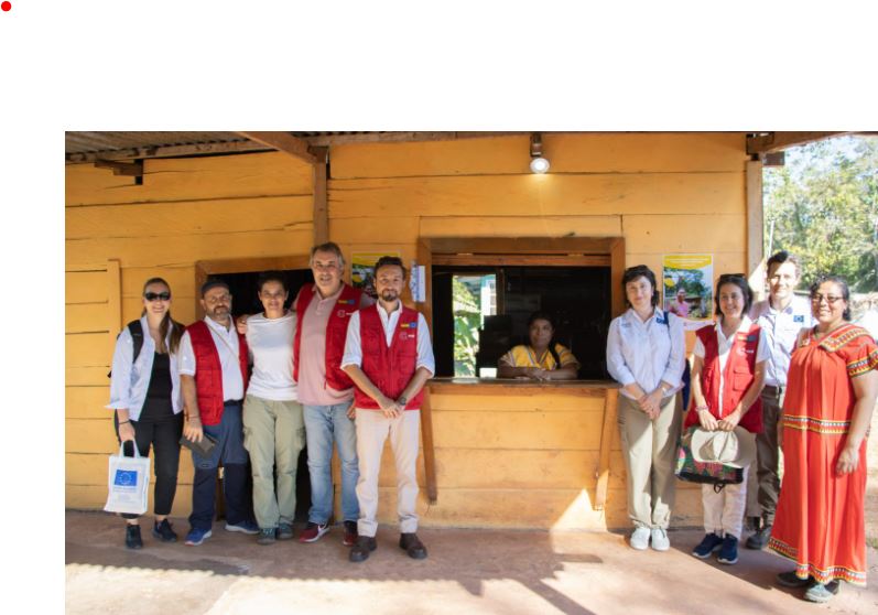 Visita a Sra. Paula Miranda, mujer emprendedora, encargada de brindar la atención a los usuarios en el Centro Luz en Casa de Cerro Puerco