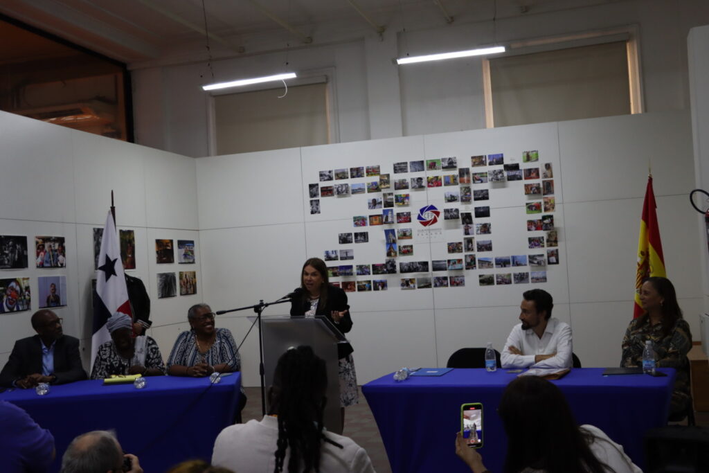 La Secretaría Nacional para el Desarrollo de los Afropanameños (SENADAP) entrega el anteproyecto de ley “Generación de una política pública y de estado para la inclusión de la historia y los aportes de los afrodescendientes en la currícula educativa panameña” 2