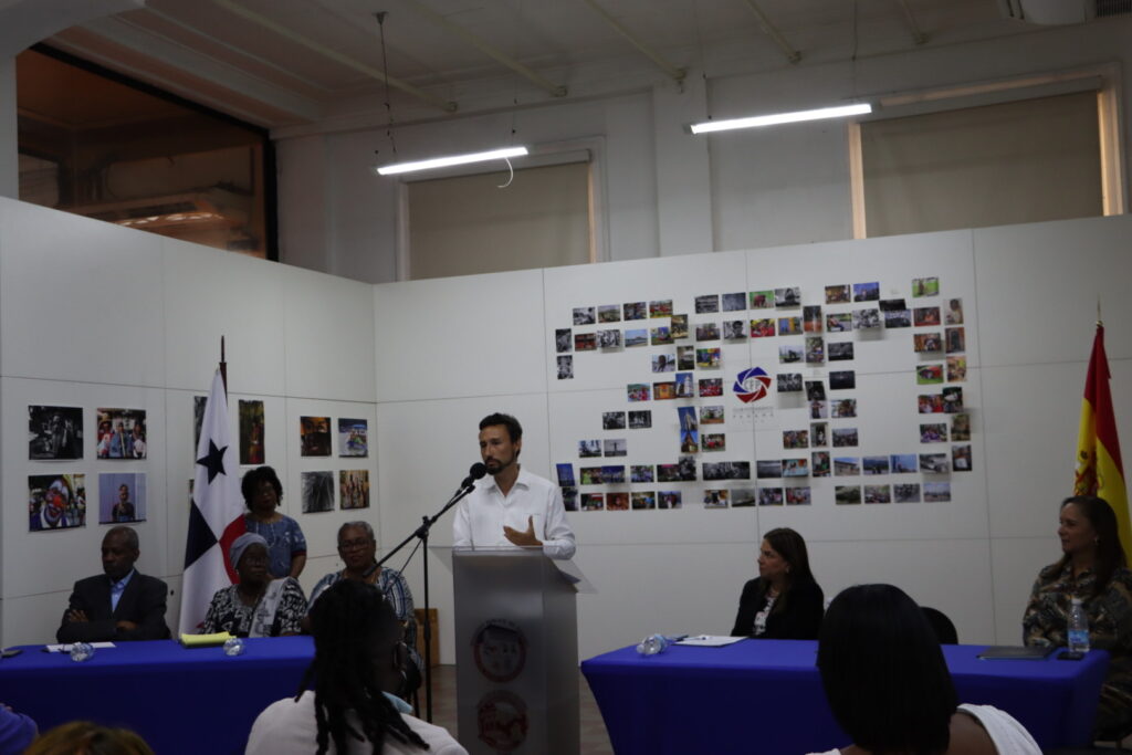 La Secretaría Nacional para el Desarrollo de los Afropanameños (SENADAP) entrega el anteproyecto de ley “Generación de una política pública y de estado para la inclusión de la historia y los aportes de los afrodescendientes en la currícula educativa panameña