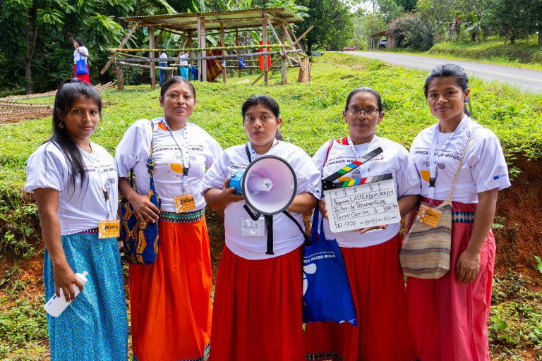 Foto 6 Jóvenes de la Comarca Ngäbe-Buglé fueron capacitados en realización de documentales audiovisuales en el marco del Programa de Acceso Universal a la Energía